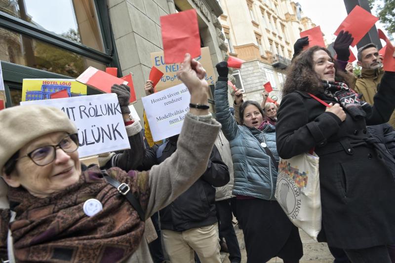 A kutatók hangot adtak elégedetlenségüknek: előterjesztették a kutatóhálózat átalakítására vonatkozó terveiket.