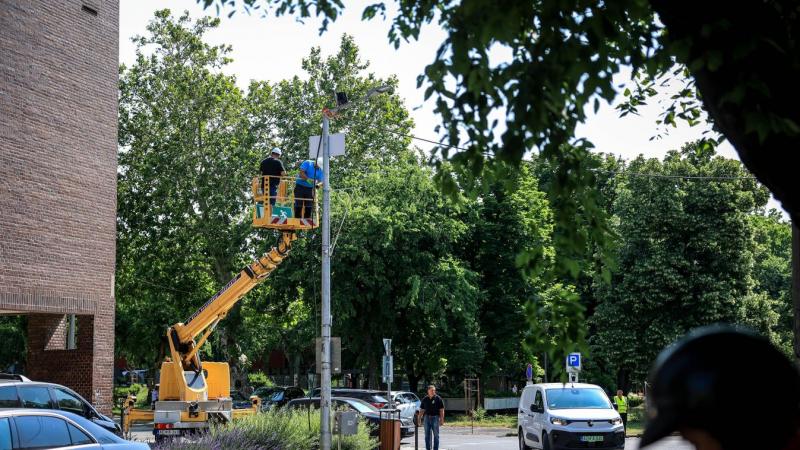 Kedd éjfélig tart a forgalomkorlátozás - nézd meg a fotókat!