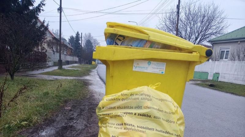 Ha szerdától a kukád ilyen állapotban van, a szemét bizony a nyakadon fog lógni.