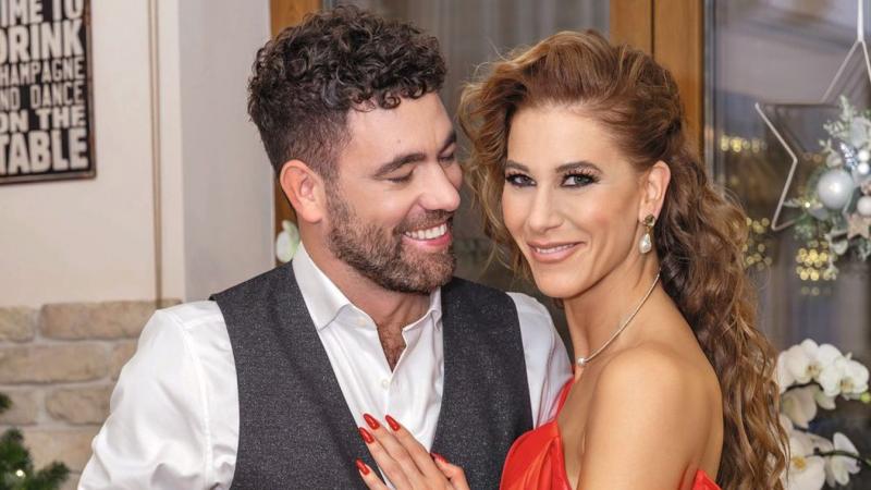 Elhagyva a hazát, Krausz Gábor és Mikes Anna egy varázslatos helyszínen ünneplik a húsvétot – nézd meg, milyen romantikus pillanatokban osztoznak!