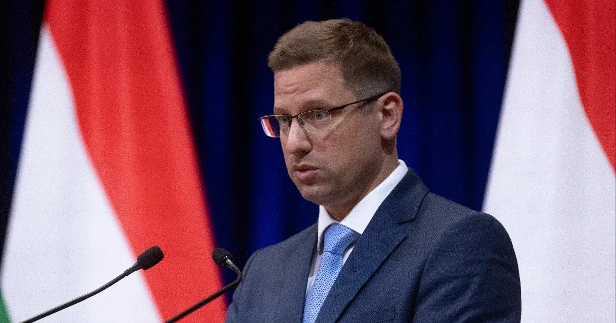 Gulyás Gergely kijelentette: Aki tiszteletben tartotta a jogszabályokat és nem működött együtt ukrán kémekkel, annak nincs miért aggódnia.