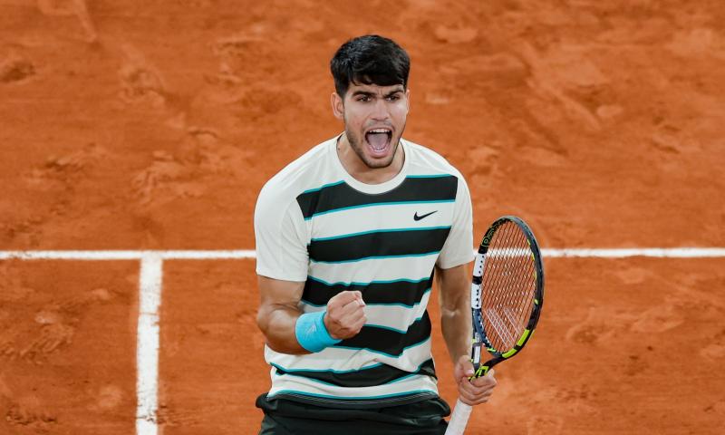 A címvédő egy szinte lehetetlen fordítással diadalmaskodott a világelső felett a Roland Garros döntőjében.