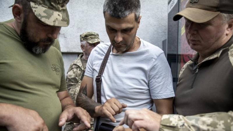 A kényszersorozók továbbra is aktívan üldözik céljaikat – nézd meg a legfrissebb videót erről!