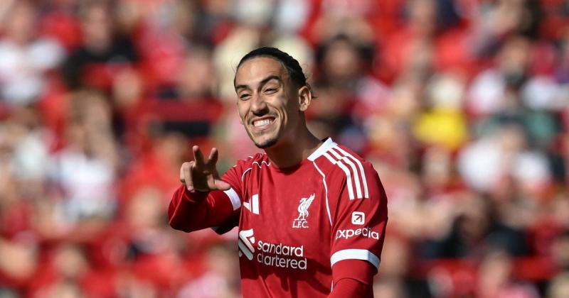 A Liverpool FC úgy határozott, hogy kölcsönadja tapasztalt védőjét, ezzel új lehetőségeket teremtve számára a fejlődésre.