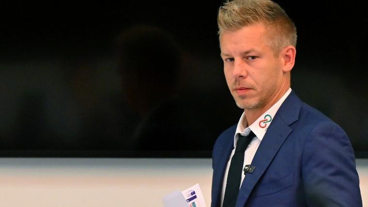 Magyar Péter kifejezte véleményét Orbán Viktor országjárásáról, és egy személyes találkozóra invitálta a miniszterelnököt.