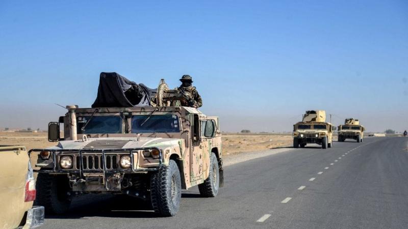 A pakisztáni védelmi miniszter egyértelmű figyelmeztetést intézett Afganisztán felé, kijelentve, hogy nyílt háborúval válaszolhatnak, ha a helyzet tovább romlik.